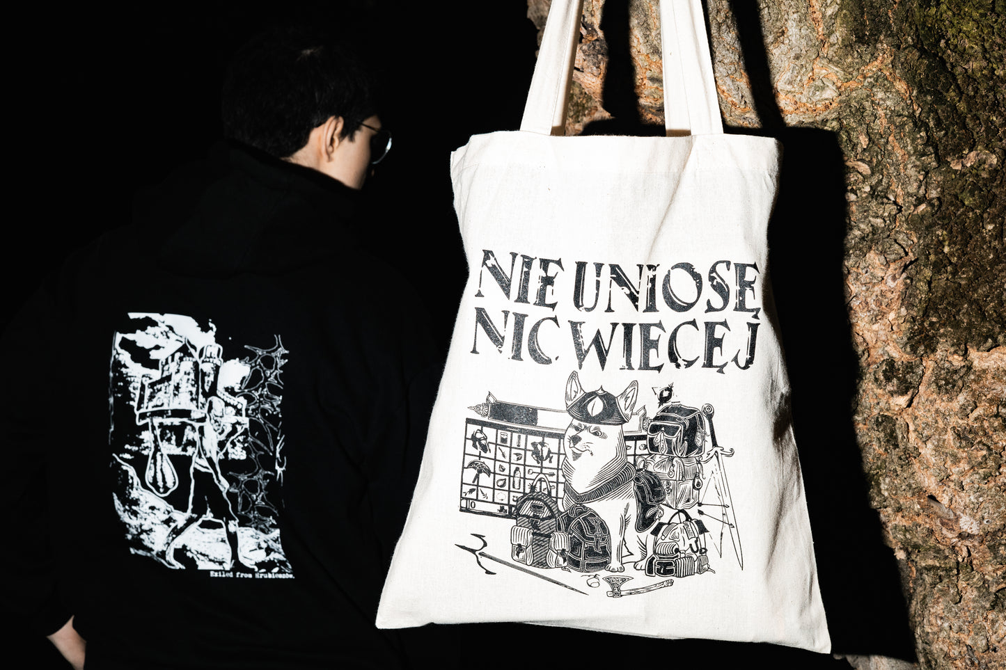 Nie Uniosę Nic Więcej, Torba
